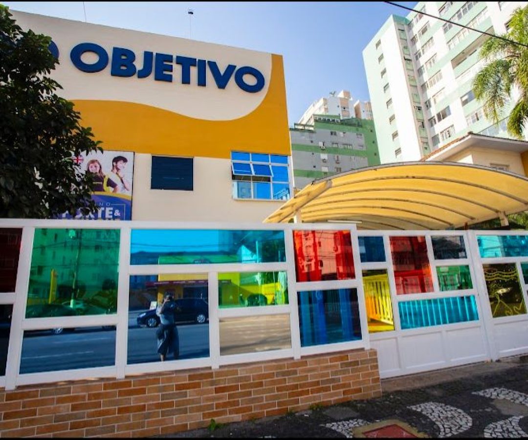 Causa animal: FEIRA PET chega à escola e promove conscientização e atrações para alunos e familiares.