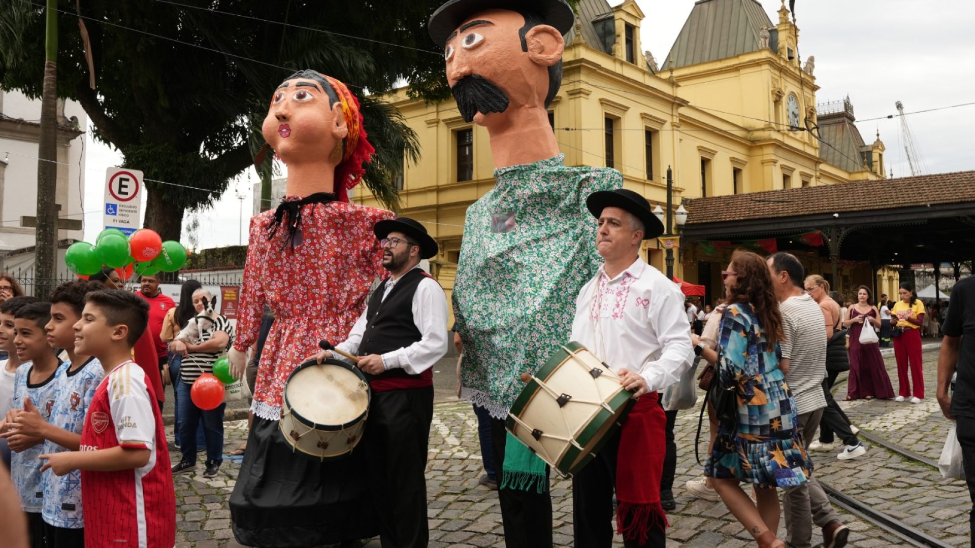 Santos recebe 17ª Festa de Portugal com música, gastronomia e artesanato