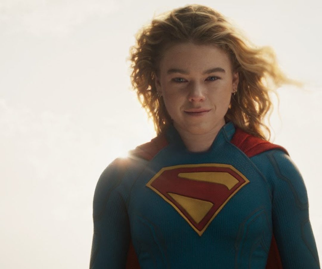 Supergirl chega ao Cine Roxy com encontro de cosplayers e sketches gratuitos em Santos