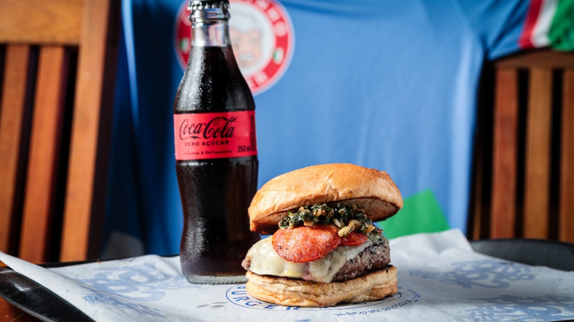 Lanche Itália do Augustinho Burger traz inspiração da pizza para a Copatinho em Santos