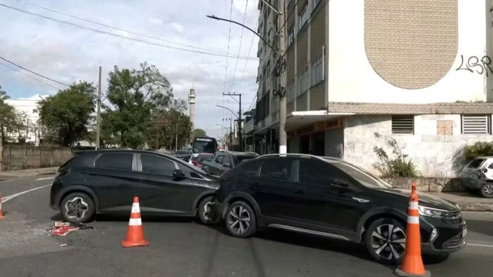 acidente com ônibus em Juiz de Fora