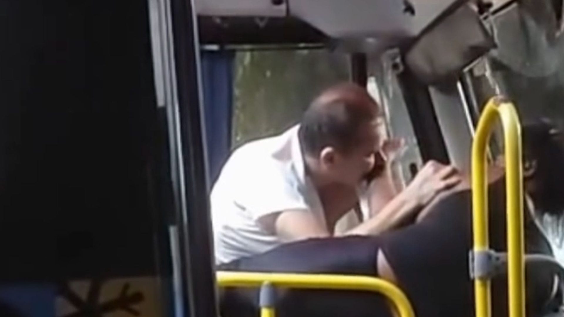 agressões dentro de ônibus