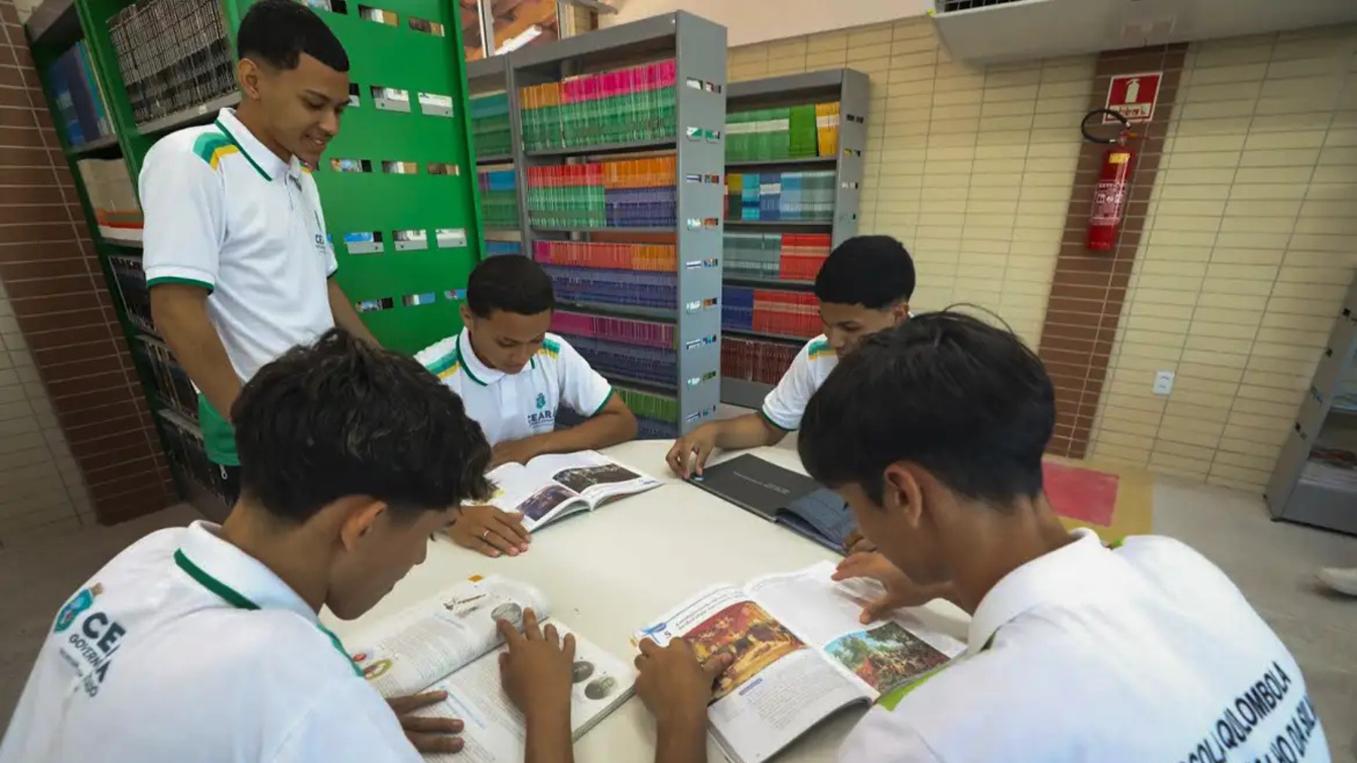 Os chamados anos finais do ensino fundamental – que compreendem o 6º, 7°, 8º e 9 º anos – são considerados uma etapa escolar peculiar...