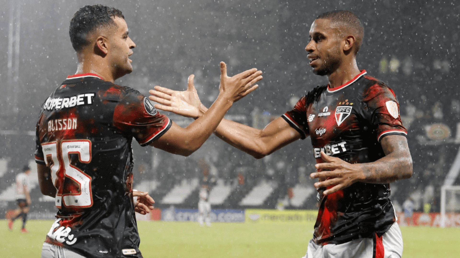 O São Paulo visitou o Libertad no Estádio Hernando Siles pela Libertadores e conseguiu a vitória com gols de Lucas Ferreira e de André Silva.