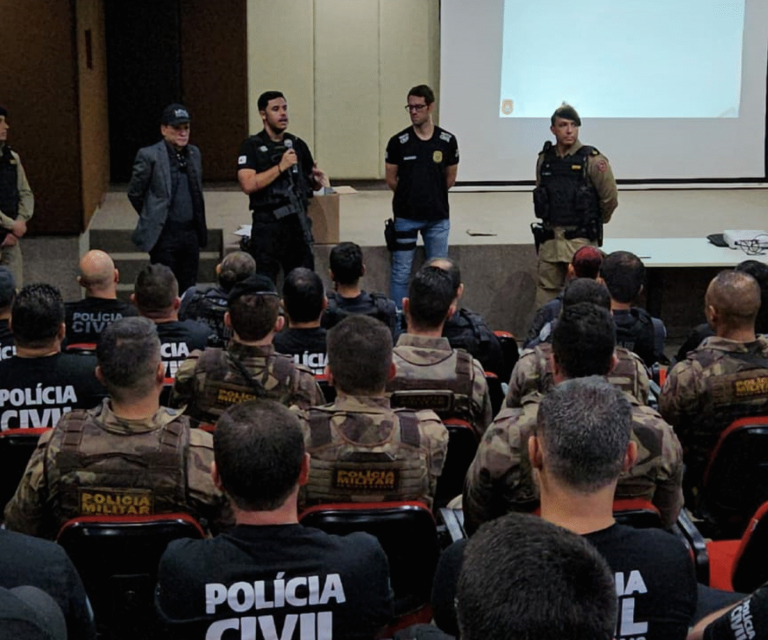Forças de segurança falam com imprensa sobre Operação Aqueronte em Uberlândia