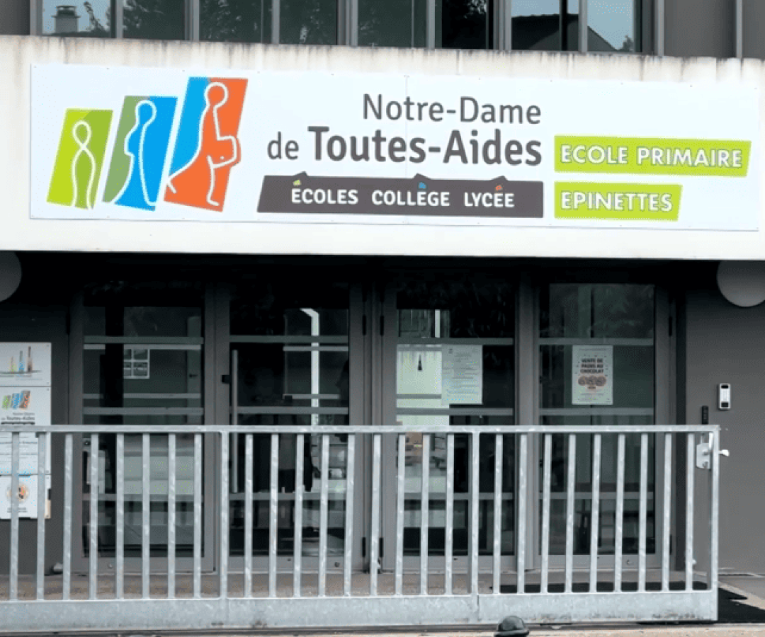 ataque-escola-francesa-uma-aluna-morta