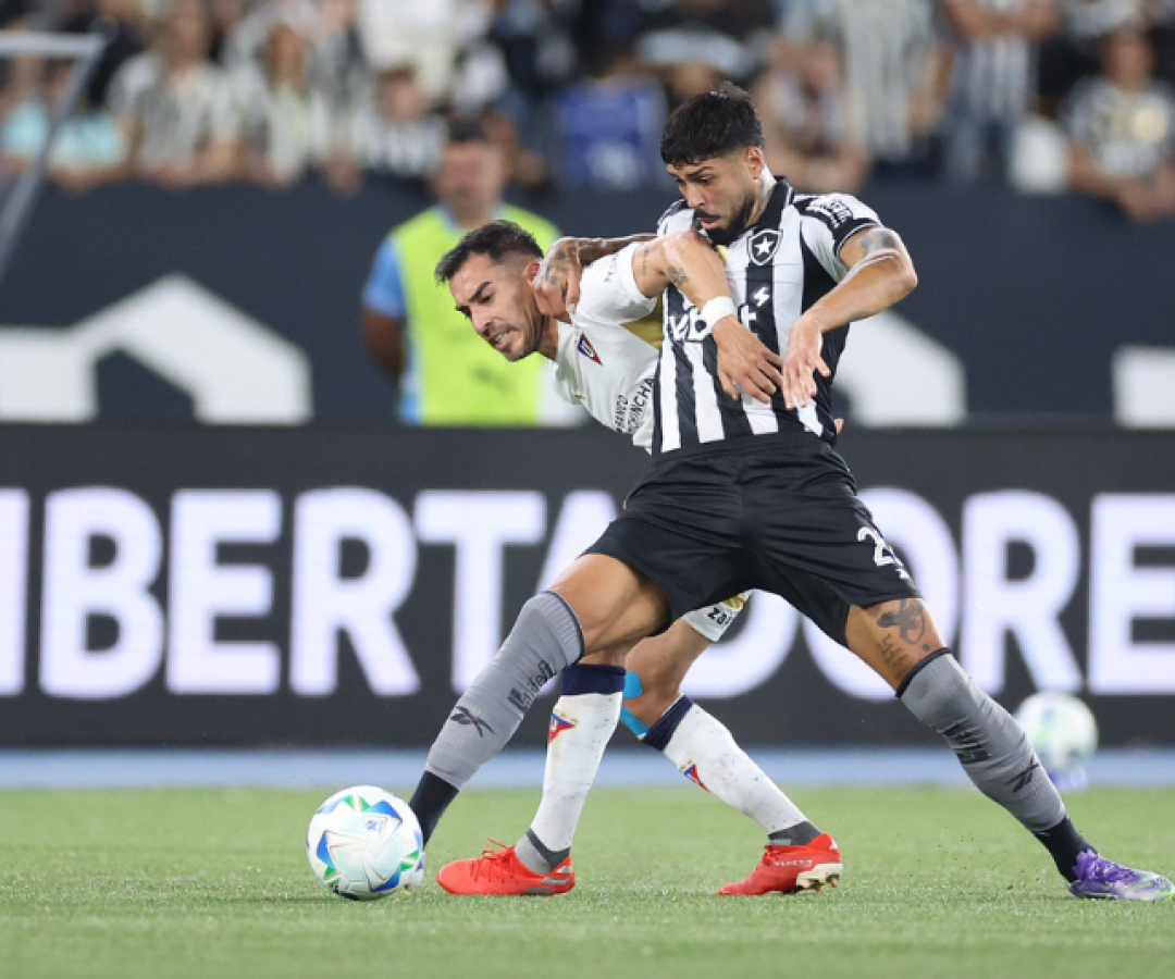 O Botafogo visita a LDU nesta quinta-feira, às 19h, no Estádio Rodrigo Paz Delgado, em Quito, pela volta das oitavas da Libertadores.