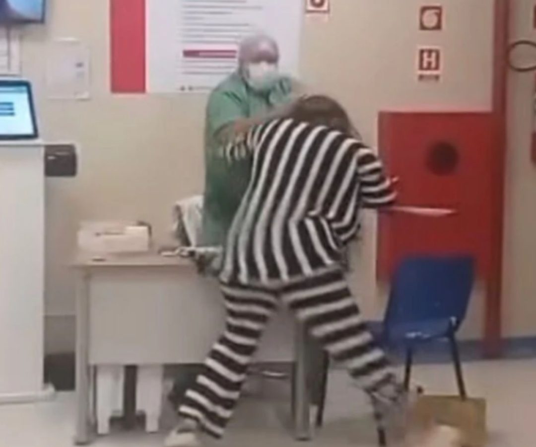 briga entre paciente e enfermeira