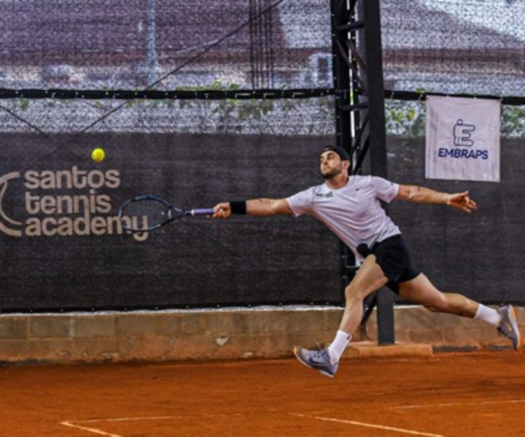 A 1ª edição da Business Cup movimenta a cidade de Santos até domingo, 7, reunindo mais de 120 atletas de 24 empresas na Santos Tennis Academy.