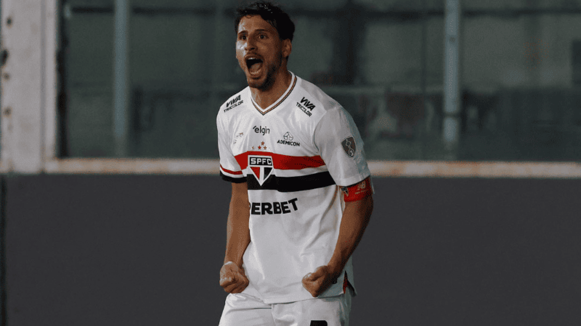É noite de Libertadores para o São Paulo, que segue em busca do tetracampeonato no torneio - um feito inédito entre clubes brasileiros.