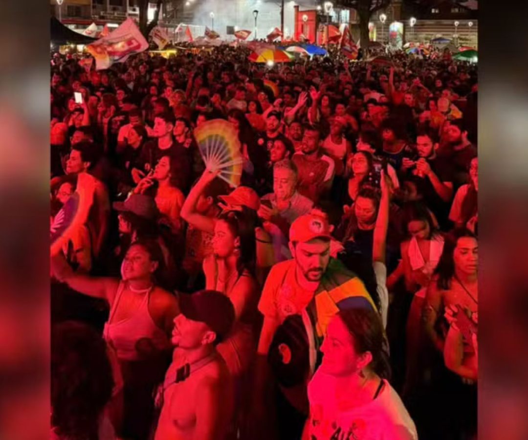 comemoração da vitória de Lula em Juiz de Fora