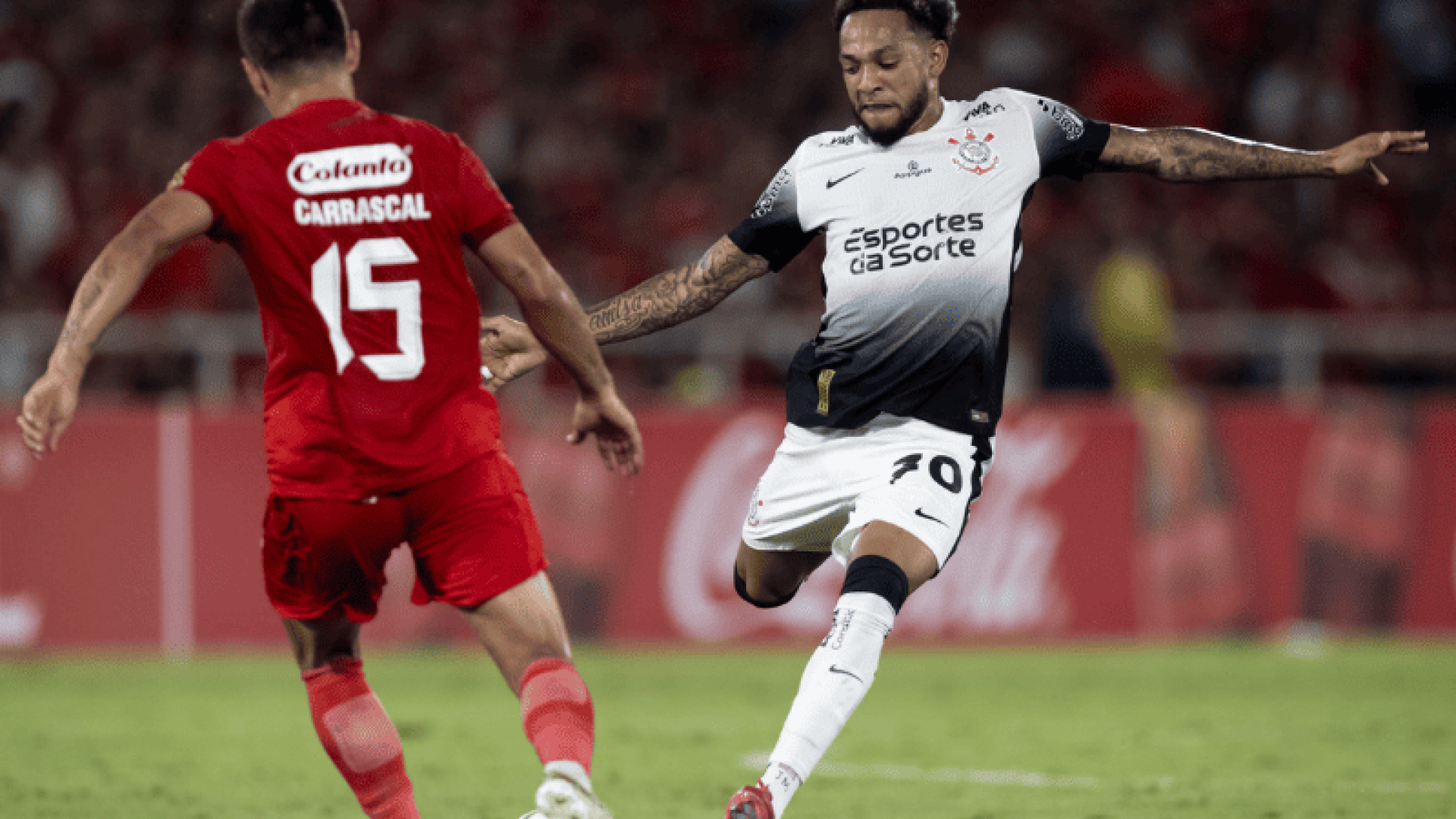 O Corinthians conquistou seu primeiro ponto na fase de grupos da Copa Sudamericana. Na Colômbia, o Timão enfrentou o América de Cali...