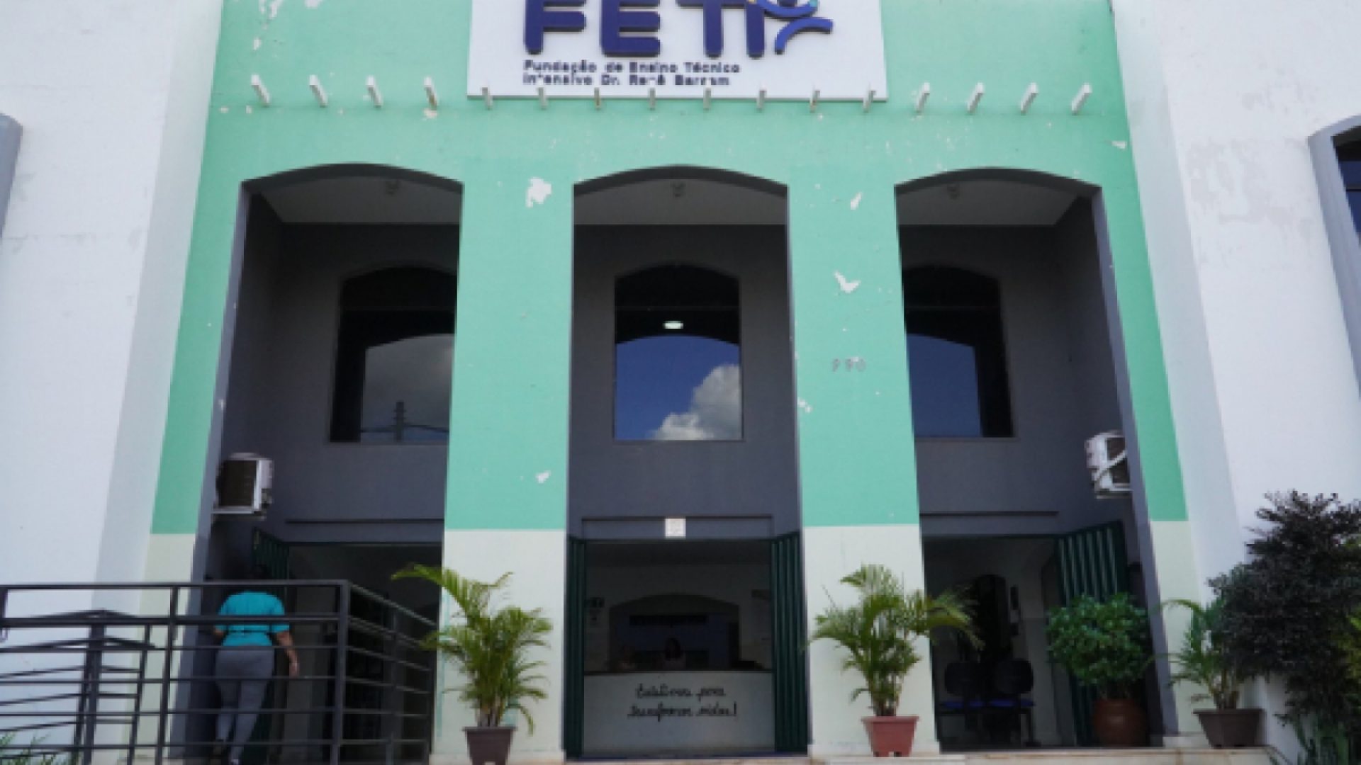 Frente da Feti em Uberaba (foto: divulgação/Secom-pmu)