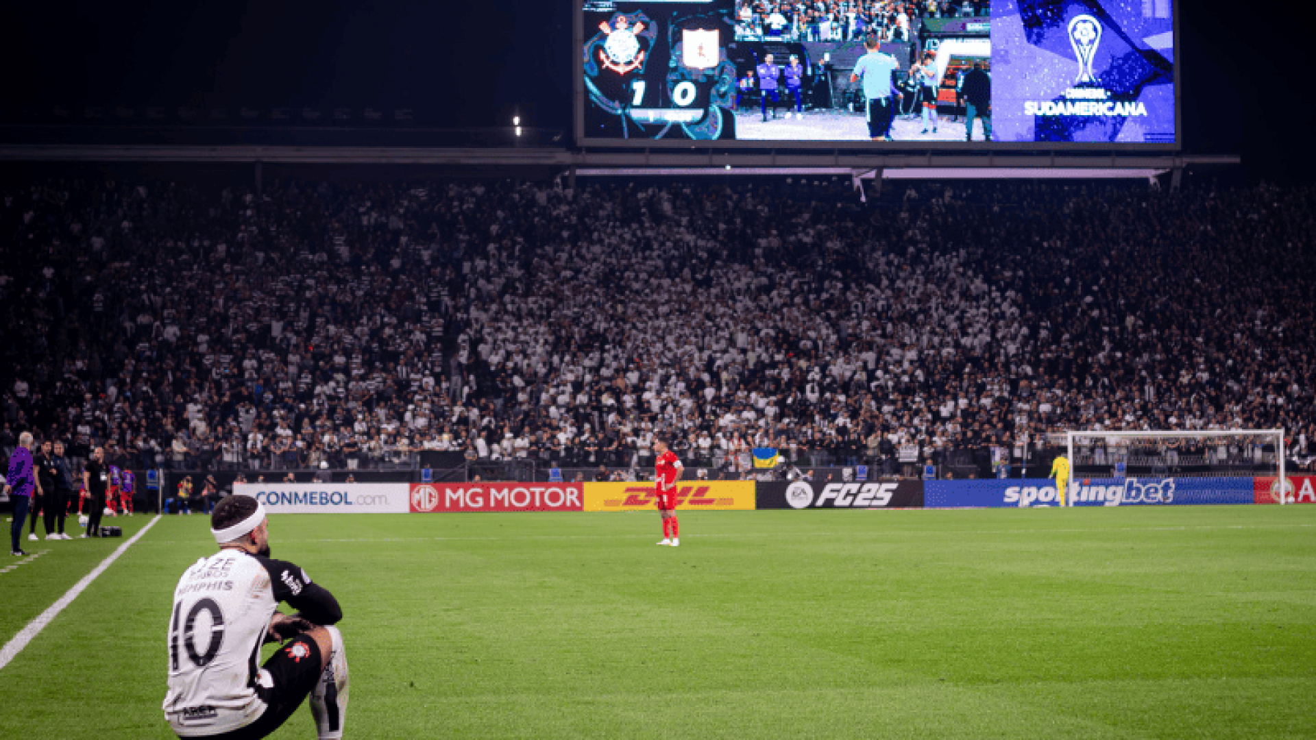 Nesta terça-feira (6) o Corinthians recebeu o América de Cali na Neo Química Arena e ficou no empate com a equipe colombiana, em 1 a 1.