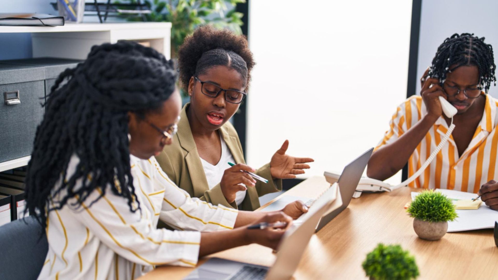 desemprego entre mulheres negras jovens