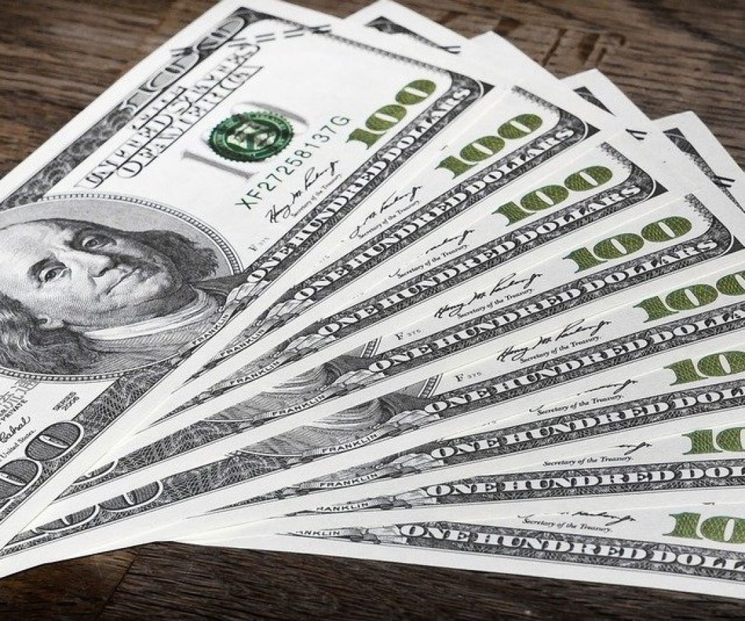 dolar-sobe-ibovespa-recua