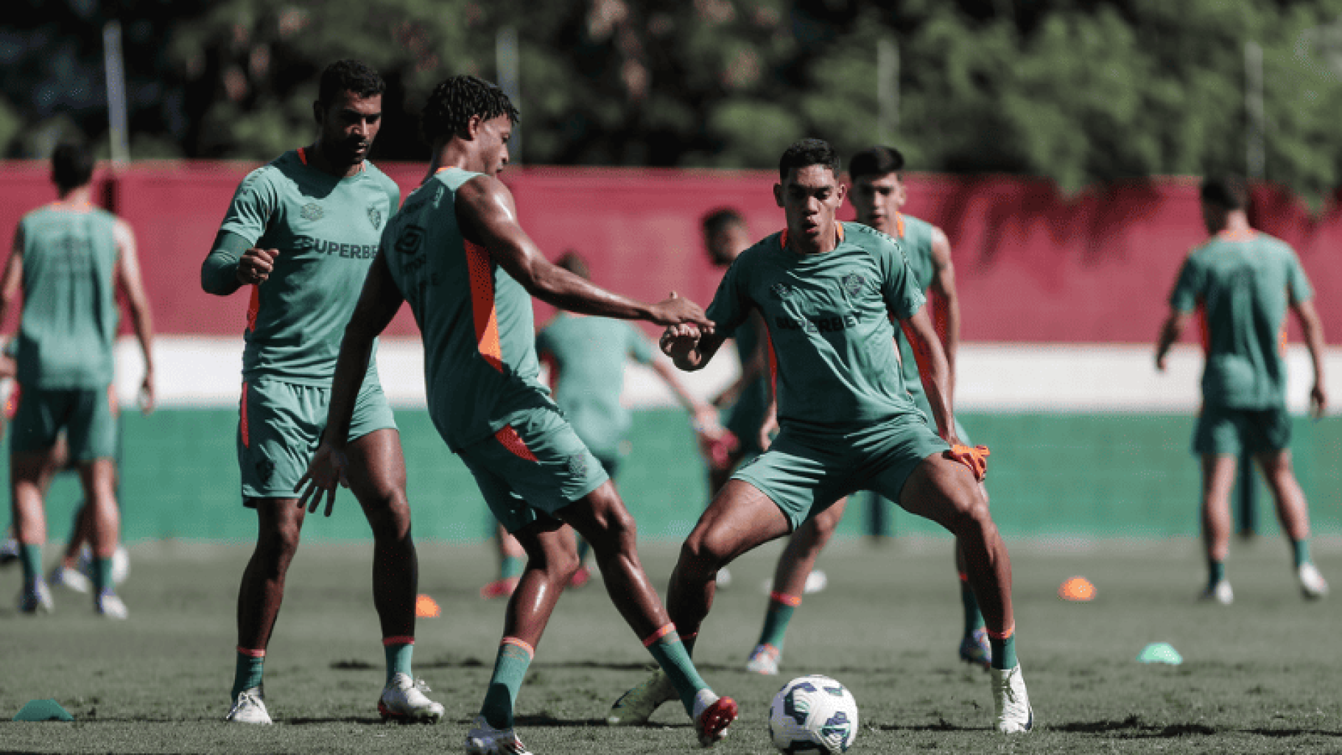 Nesta terça-feira (29), a partir das 21h30, Fluminense e Aparecidense se enfrentam no Maracanã pela terceira fase da Copa do Brasil.