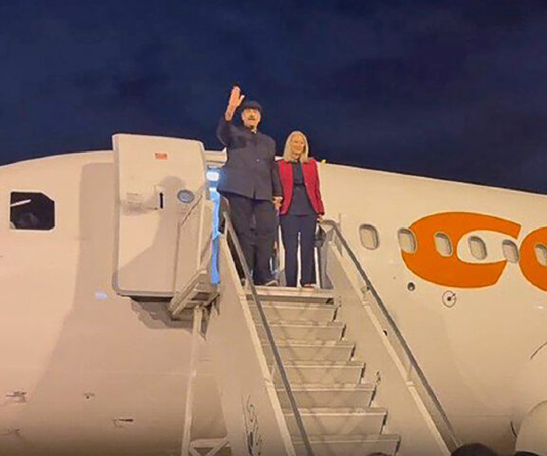 Maduro e sua comitiva pousam em Brasília para agenda com o presidente Lula em 2023