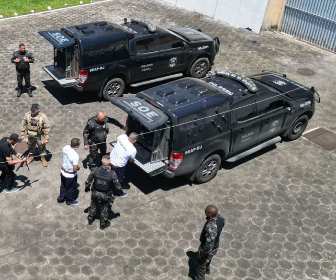 foto comando vermelho 12 11 25