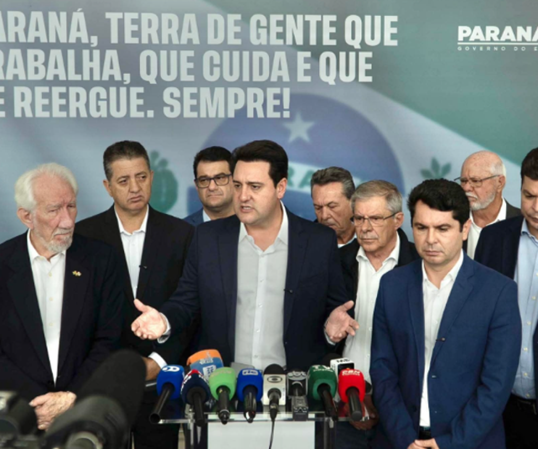 foto governador presos 11 11 25