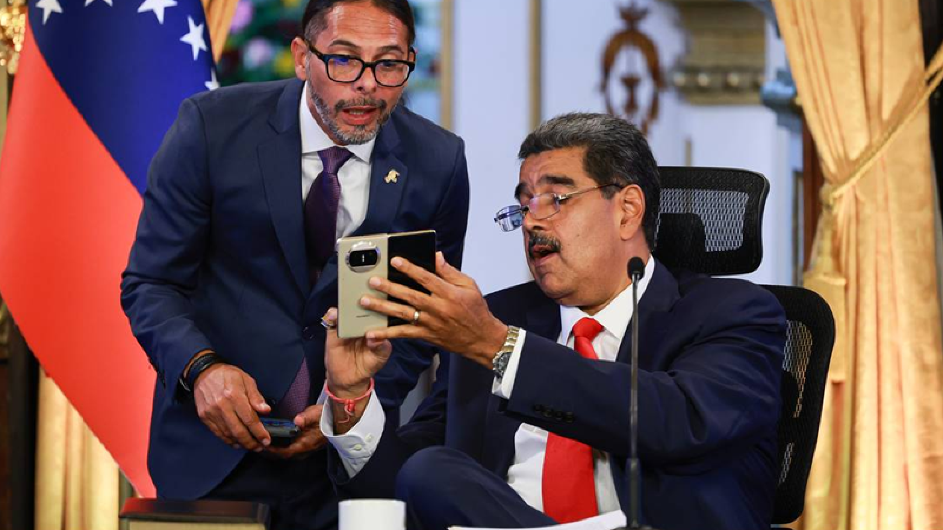 foto maduro celular 04 01 26