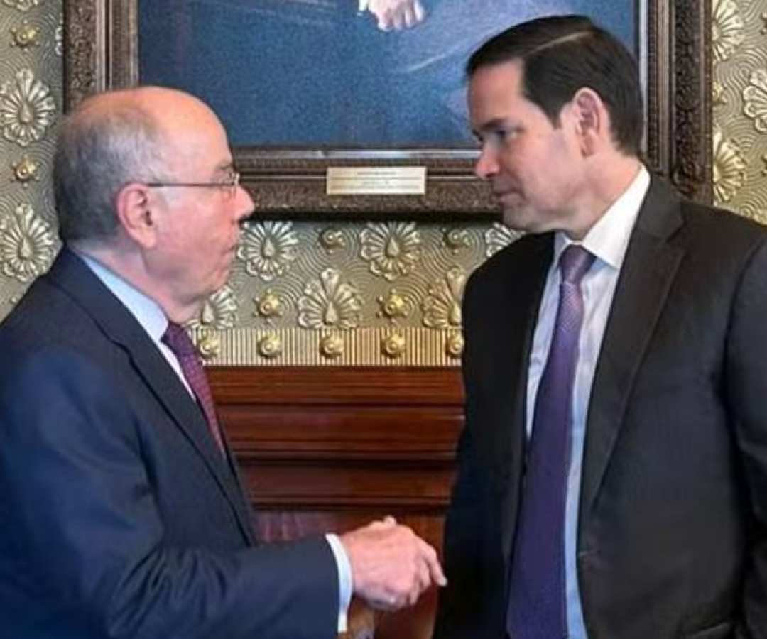 Mauro Vieira e Marco Rubio se cumprimentam durante reunião em Washington. Foto: Embaixada do Brasil nos EUA