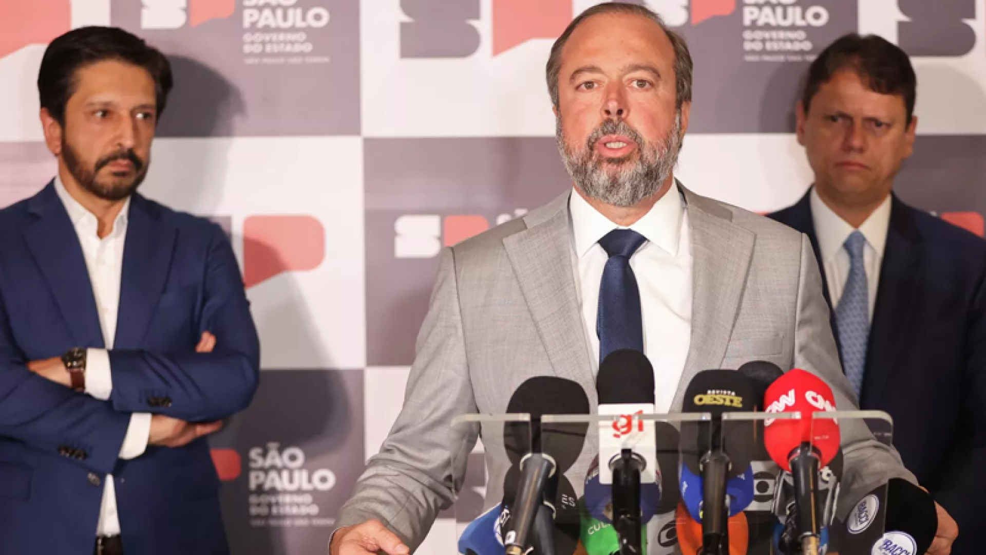 foto ministro 17 12 25