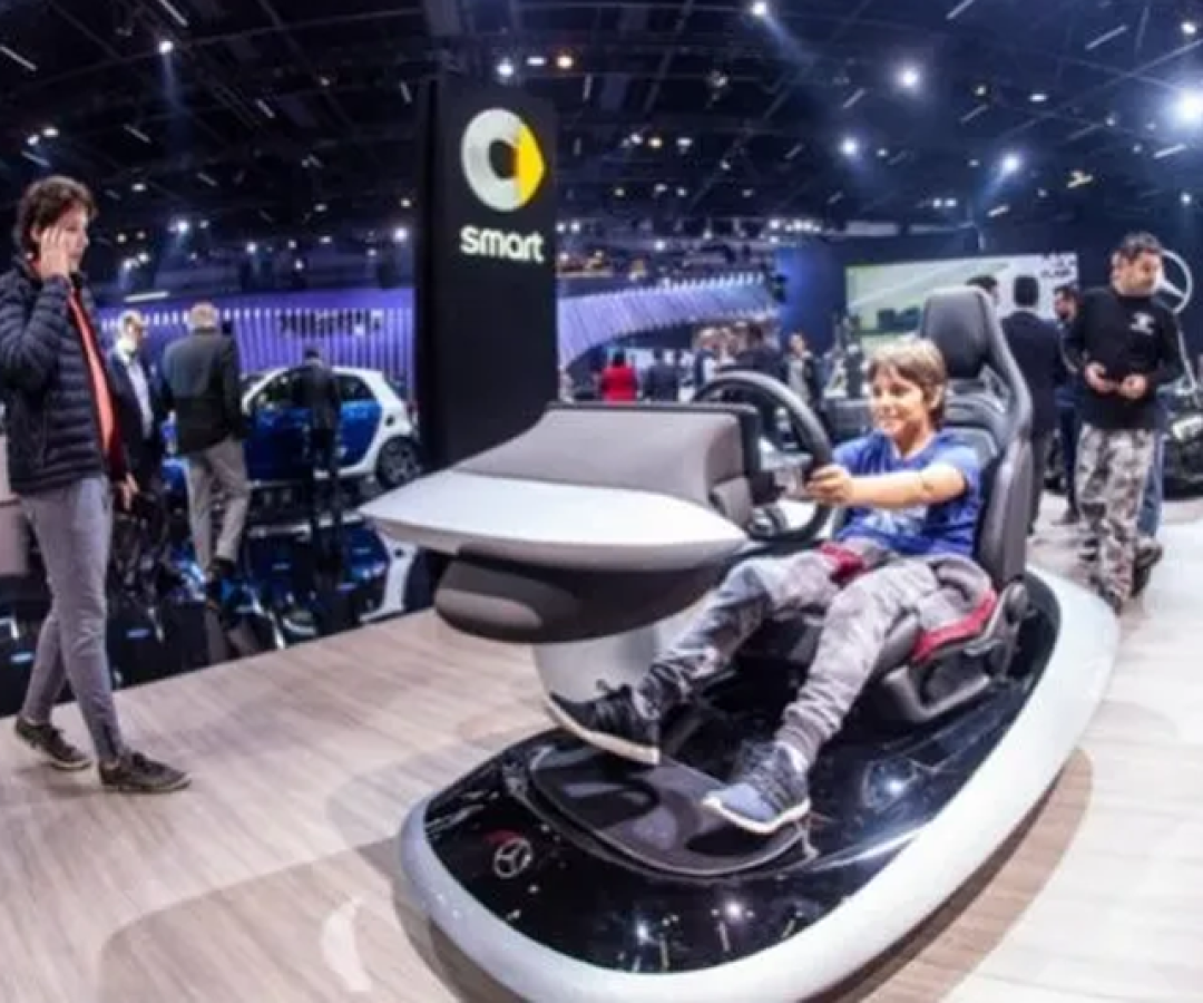 Os visitantes terão acesso a simuladores profissionais de Drift dentro de um espaço criado com assinatura do piloto João Barion.