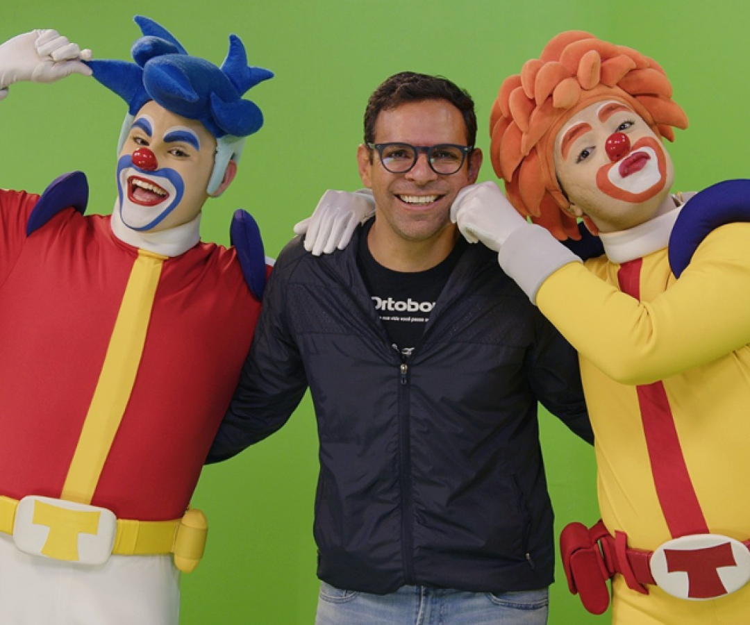 Teleco, Claudio Fernando (CEO da ISTV) e Teco durante as gravações dos novos episódios da dupla.