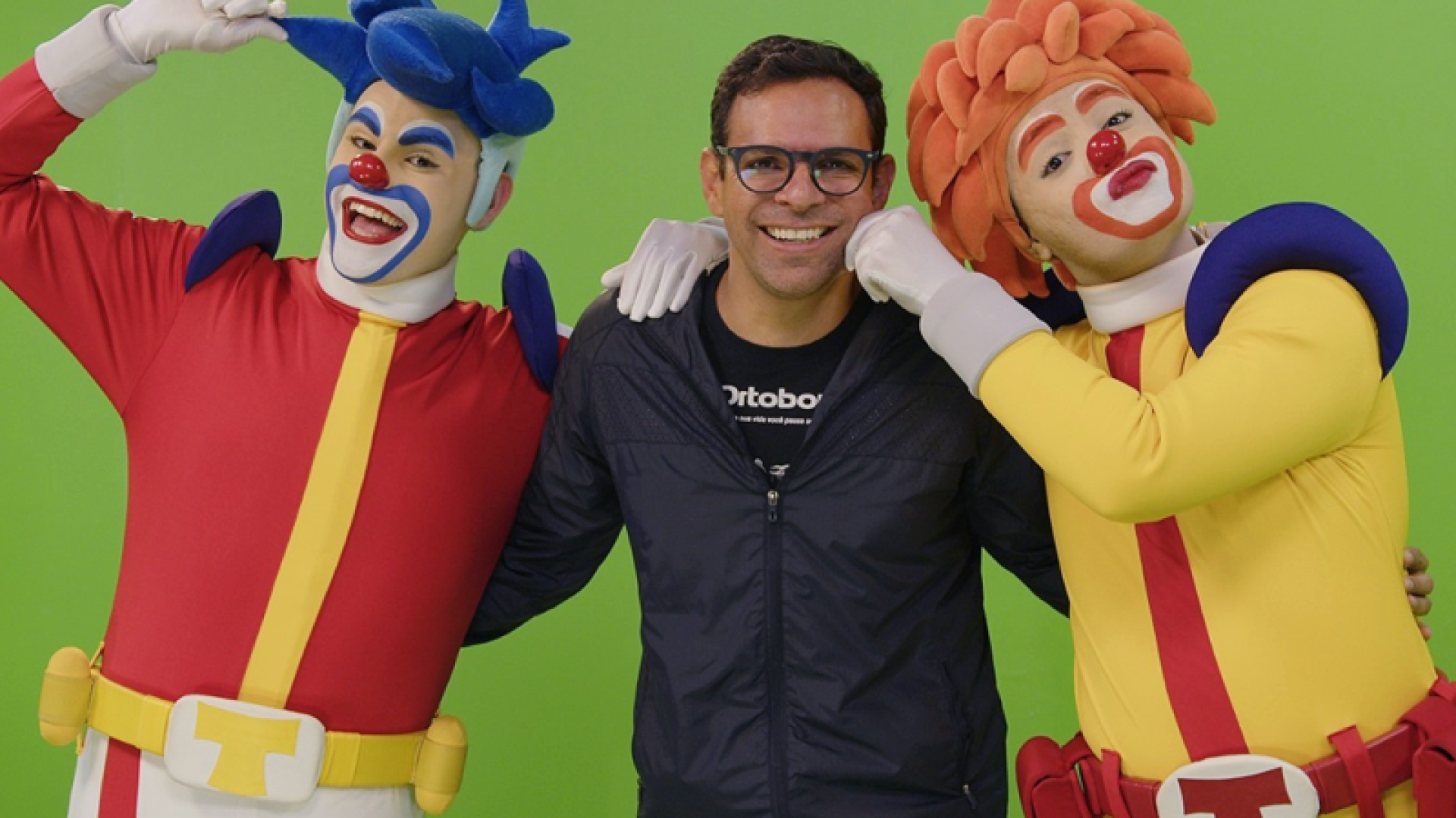 Teleco, Claudio Fernando (CEO da ISTV) e Teco durante as gravações dos novos episódios da dupla.