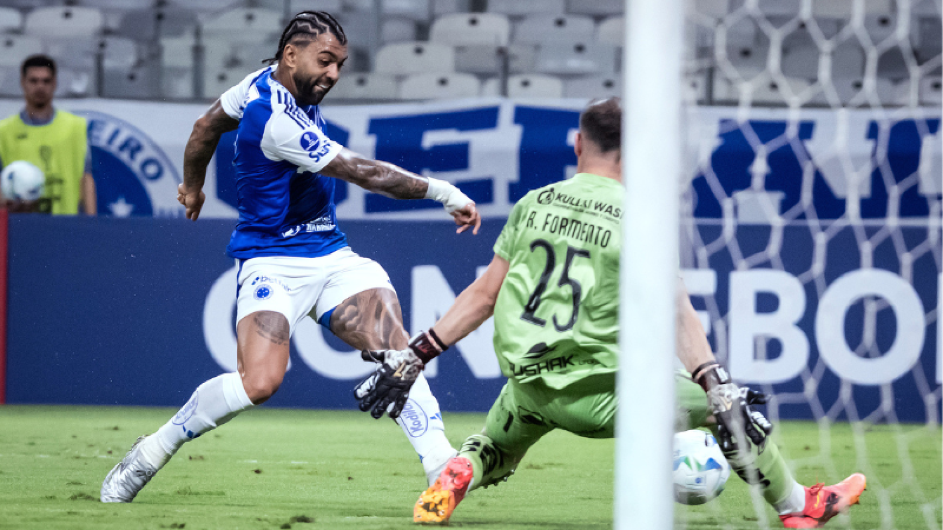 Na 2ª rodada da fase de grupos, a Raposa recebeu o Mushuc Runa no Mineirão e viu o clube do Equador ficar com todos os pontos em disputa.