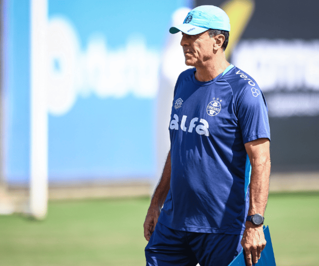 Logo após a derrota por 4 a 1 para o Mirassol, a diretoria do Grêmio comunicou a demissão do treinador argentino Gustavo Quinteros.