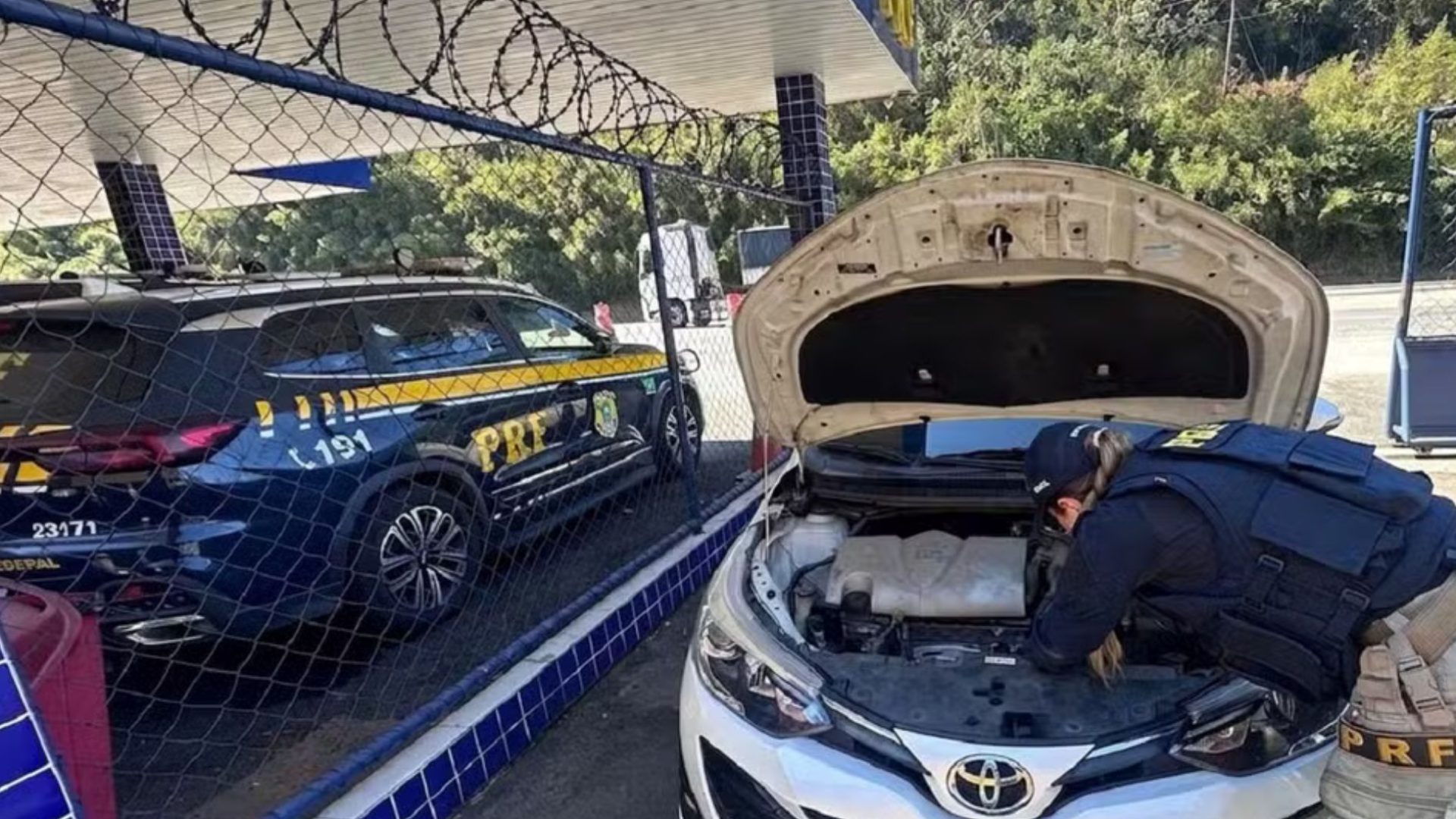 idoso é detido com carro clonado