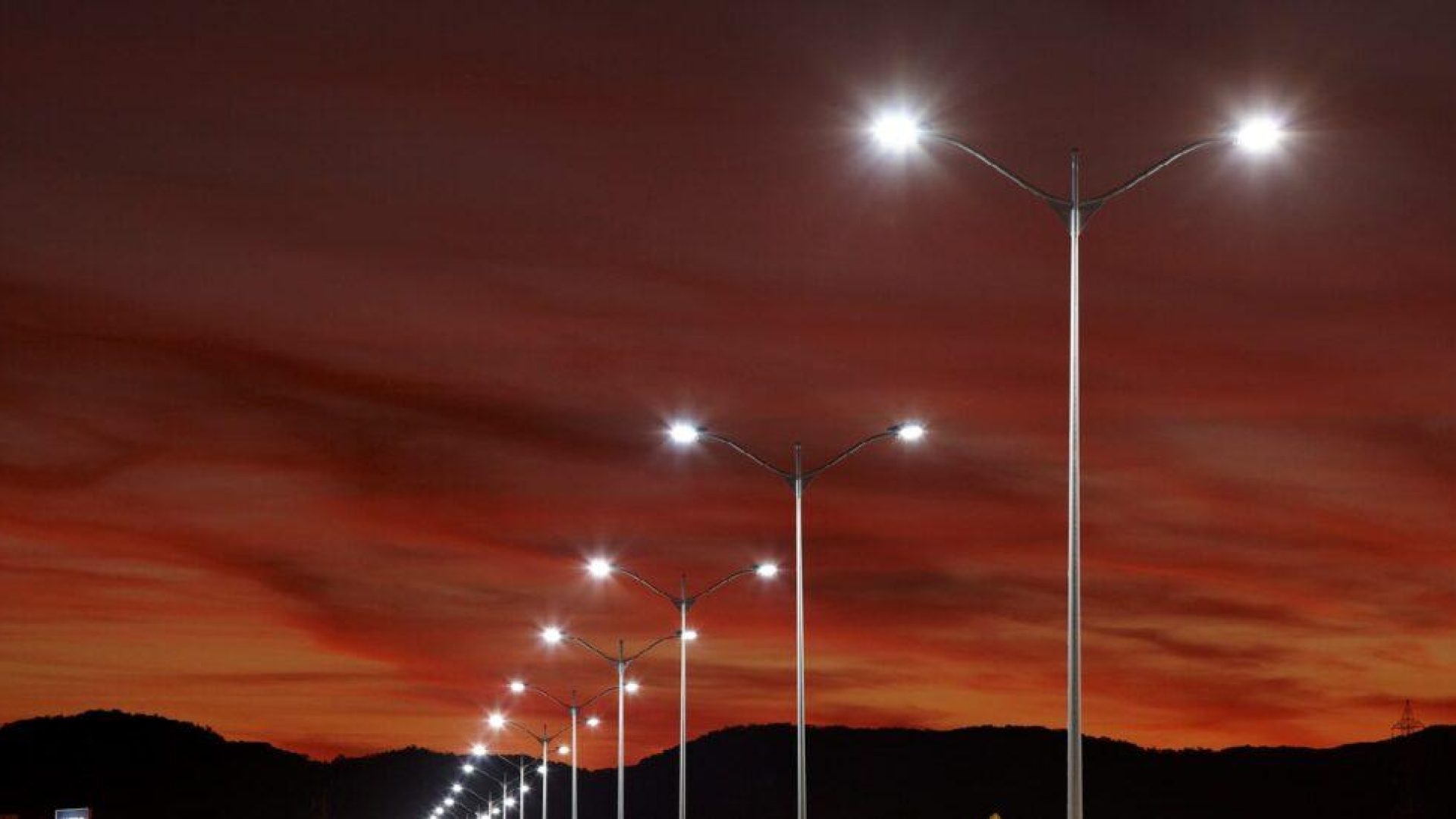 Distrito Industrial III recebe 240 novos pontos de iluminação em Uberaba