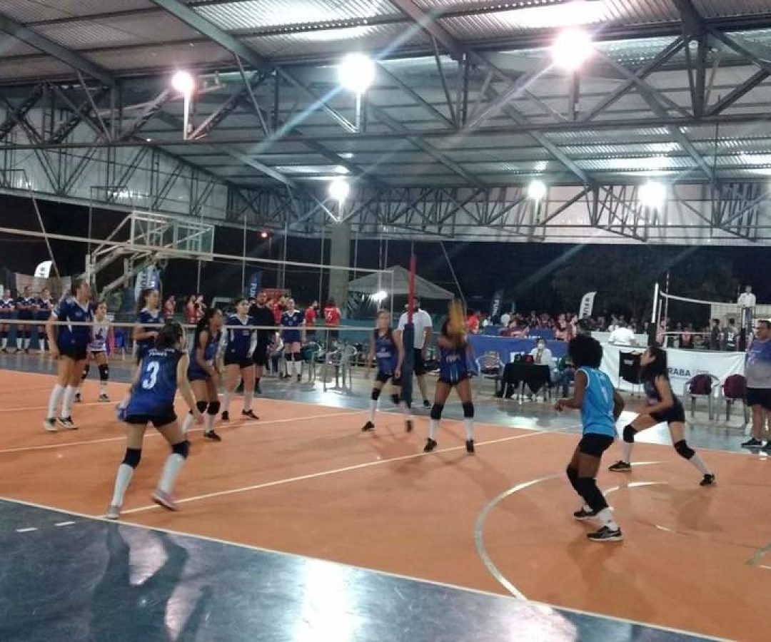 Arena Funel com atividades de vôlei em Uberaba (foto: divulgação/Secom-PMU)