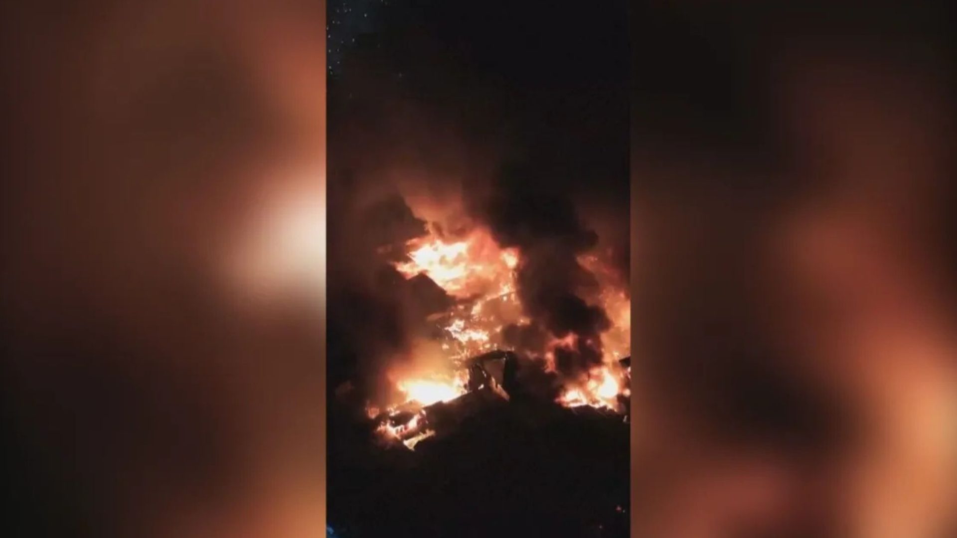 incêndio em mercado de Jacarta