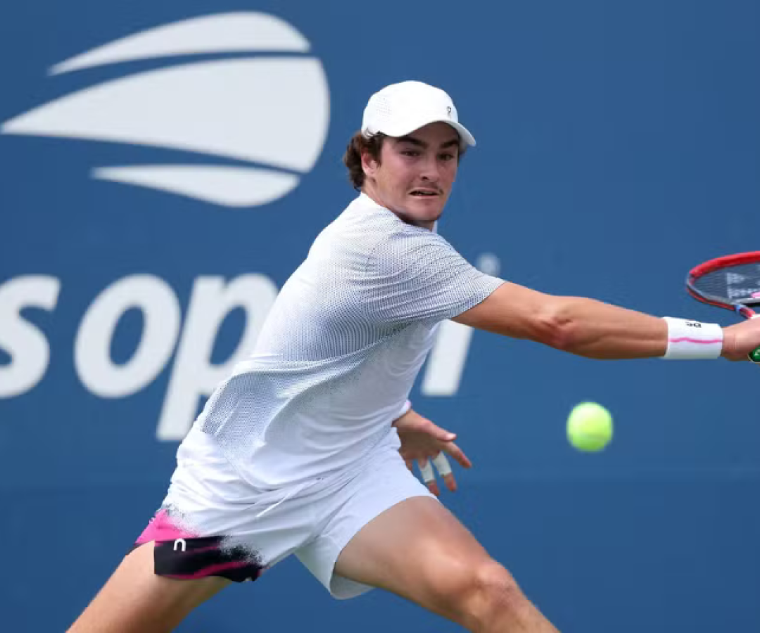 João Fonseca garantiu a 42ª posição no ranking da ATP após sua participação no US Open, marcando o melhor ranking de sua carreira.