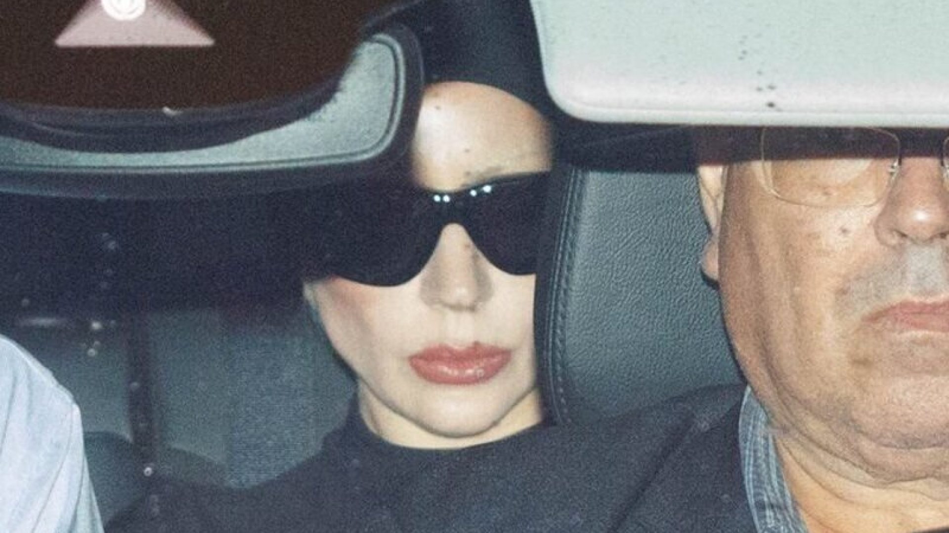 lady-gaga-manda-apagar-luzes-do-galeao