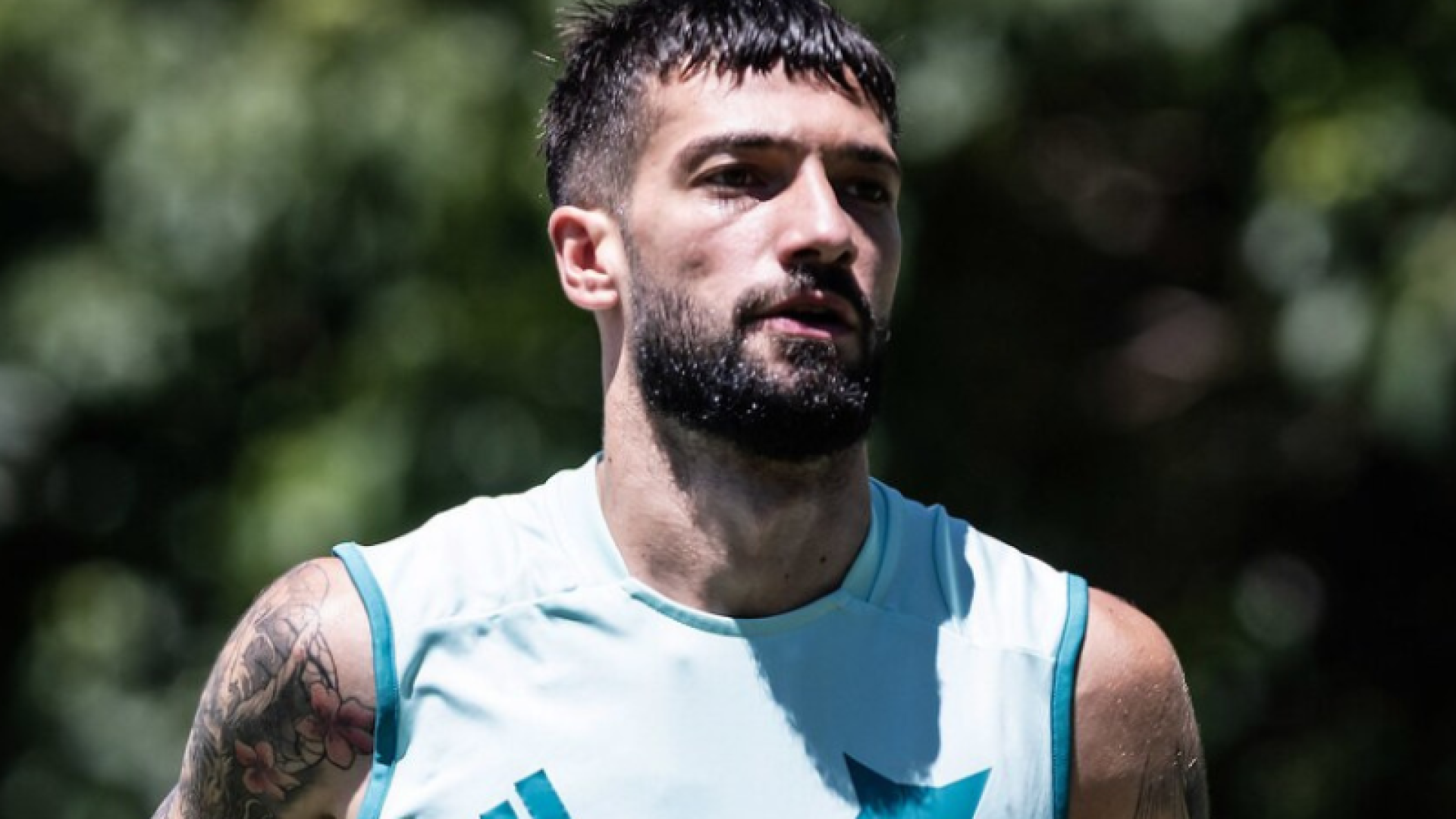 O Santos acertou a contratação de Lautaro Díaz, atacante argentino de 28 anos, por empréstimo do Cruzeiro. O jogador chega com opção...