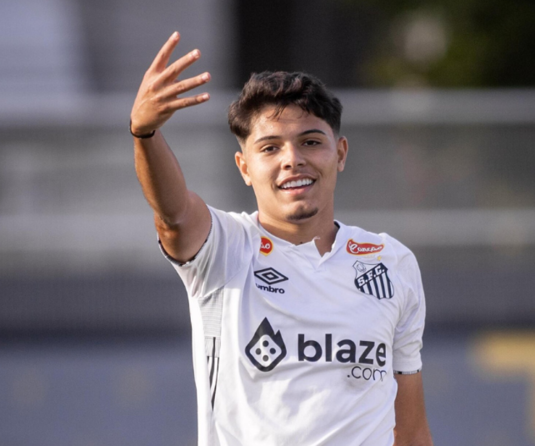 Próximo de deixar o Santos, Luca Meirelles foi convocado para a Seleção Brasileira Sub-20. O atacante de 18 anos está na lista...