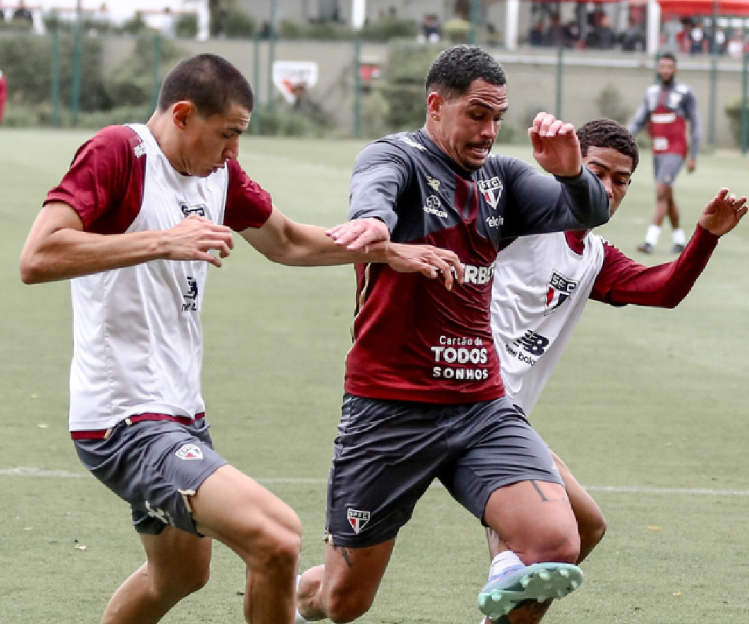 O São Paulo se reapresenta nesta terça (9) após a Data Fifa e inicia a preparação para uma sequência decisiva de jogos. O time encara...