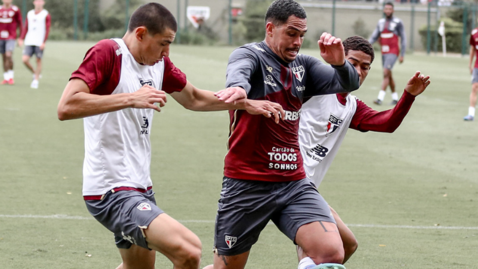 O São Paulo se reapresenta nesta terça (9) após a Data Fifa e inicia a preparação para uma sequência decisiva de jogos. O time encara...