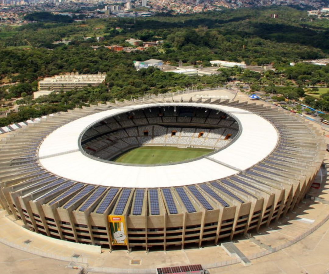 O governador Romeu Zema sancionou a lei que autoriza a retirada de cadeiras em setores de estádios públicos de Minas Gerais.