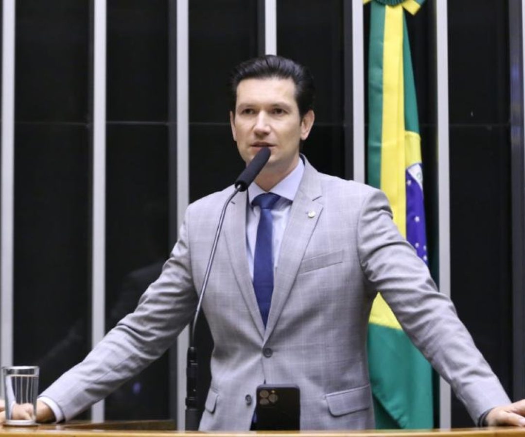 oposicao-propoe-corte-de-gastos