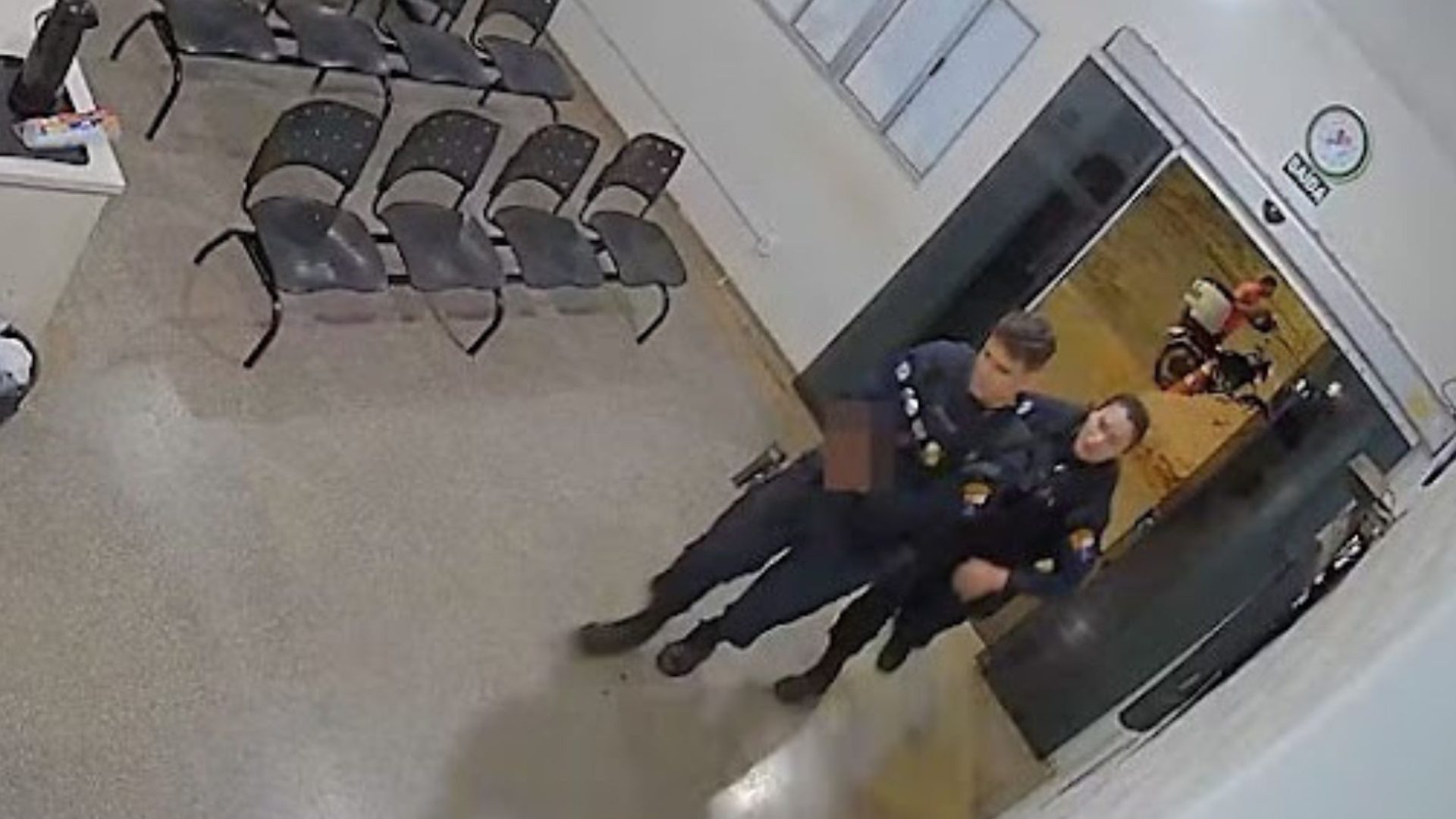 policial ferido com facão