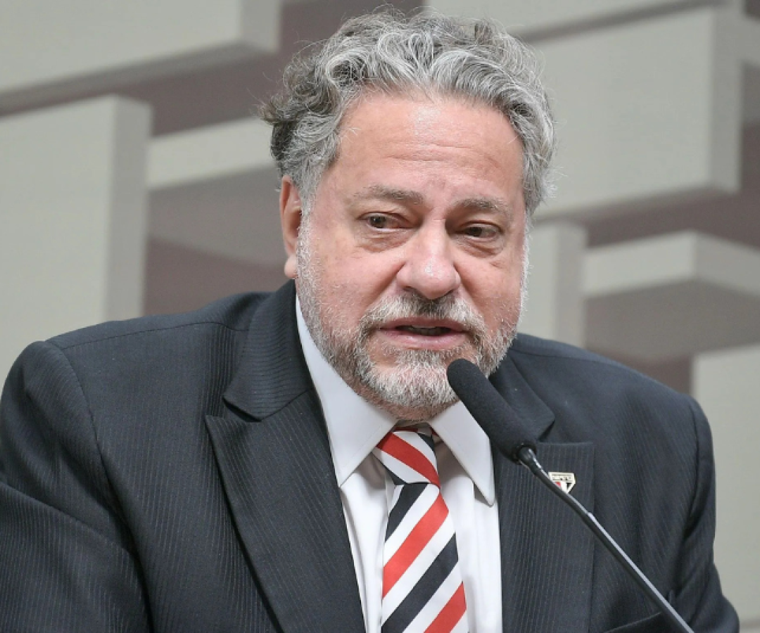 O presidente Julio Casares reconheceu que a delicada situação financeira obriga o São Paulo a negociar promessas de Cotia.