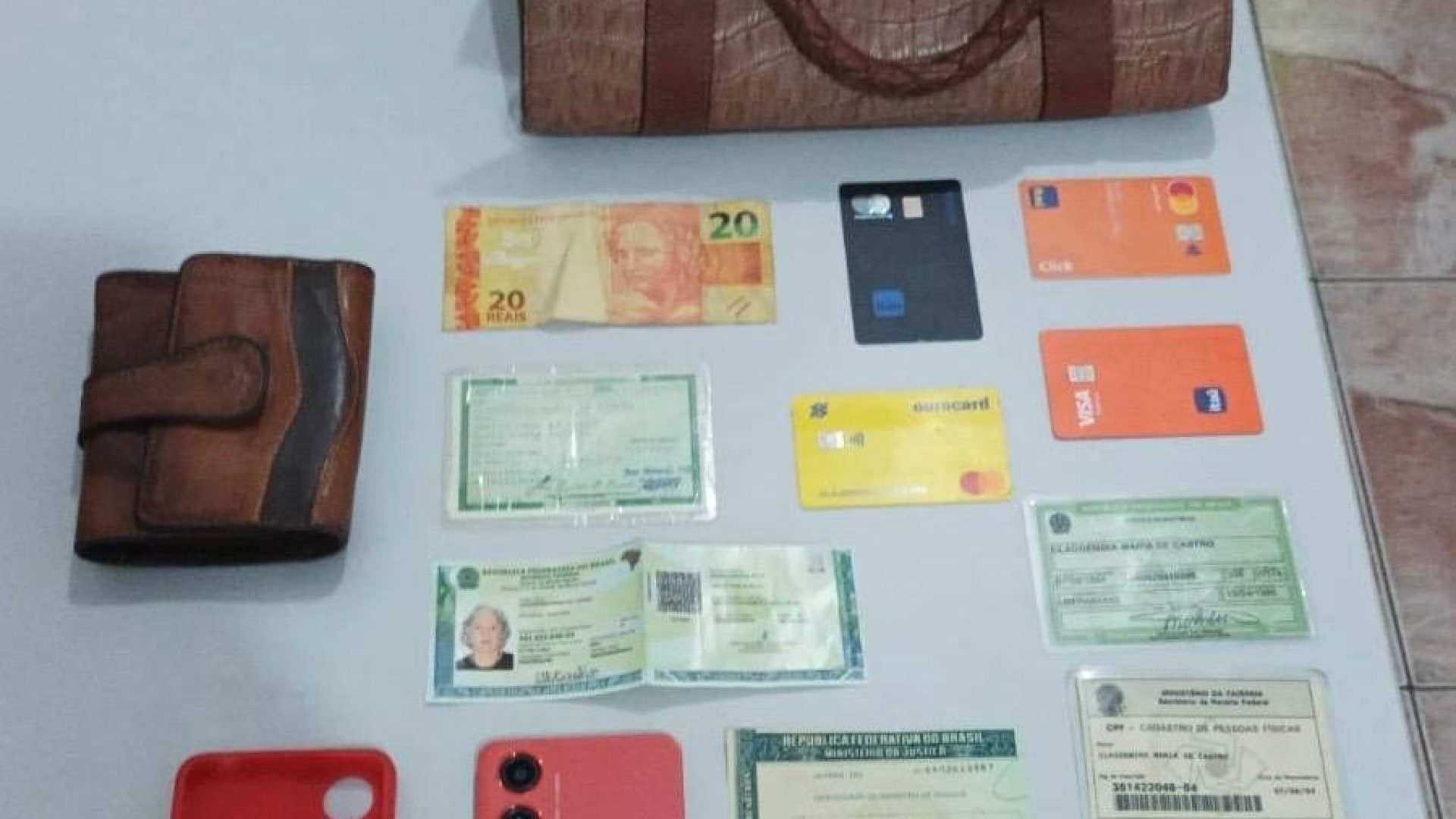 Itens furtados das vitimas, apreendidos pela Policia Militar. Foto: (Ascom/PMU)