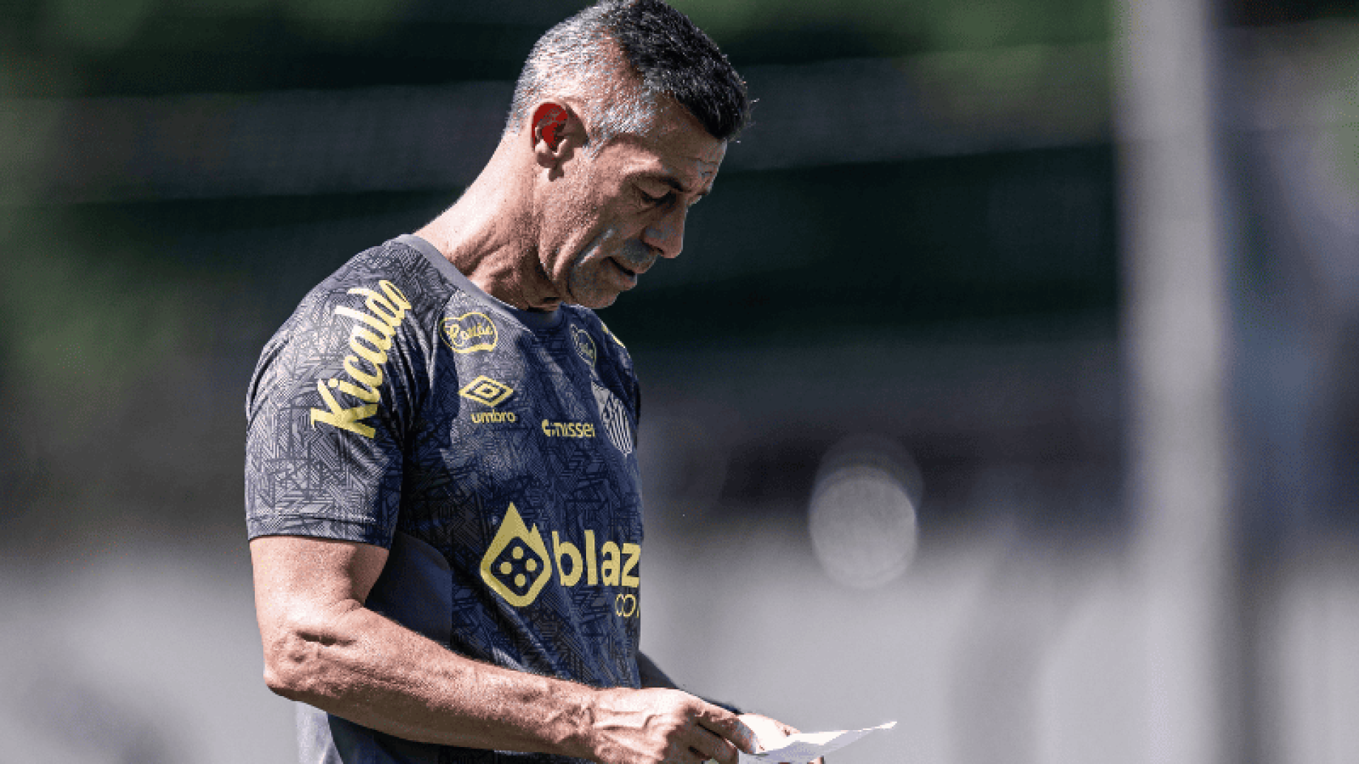 No aniversário do 113 anos, o Santos demitiu o técnico Pedro Caixinha. O português não resistiu após a derrota do Peixe para o Fluminense.