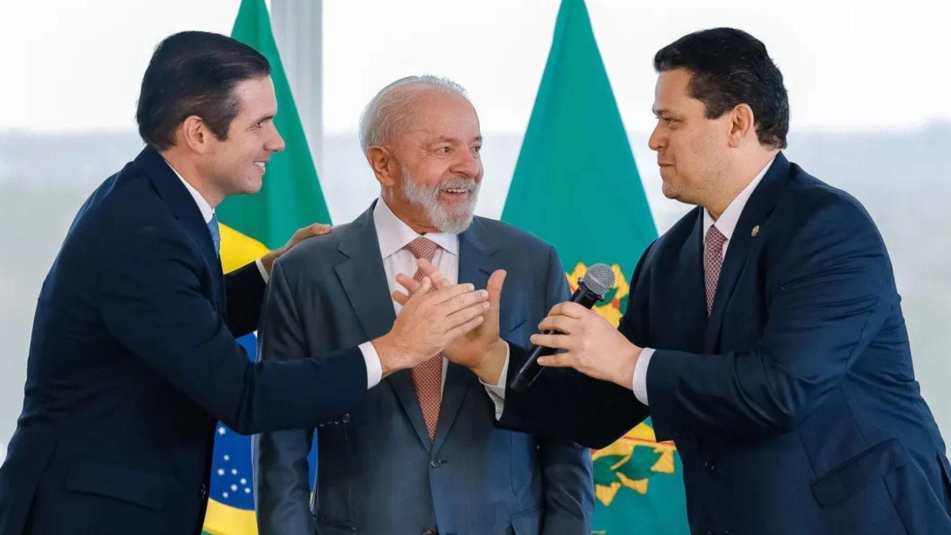taxa das blusinhas