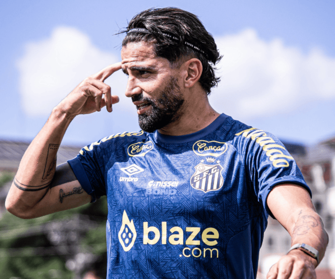 Nesta quarta-feira (16), a partir das 21h30, o Peixe recebe o Atlético Mineiro na Vila Viva Sorte em confronto da 4ª rodada do Brasileirão.